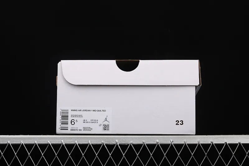 All Categories Air Jordan Jordan Series Basketball Shoes Air Jordan 1 Mid Air Jordan 1 Mid "Quilted White" AJ1 Joe 1 White Diamond "Little Chanel" Mid-top Versatile Casual Sports Shoes DB6078-100